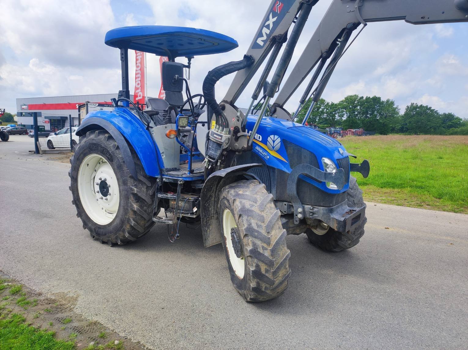 Traktor van het type New Holland T5.115DC, Gebrauchtmaschine in Aron (Foto 5)