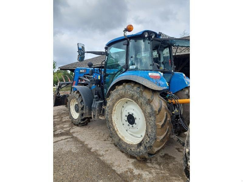 Traktor des Typs New Holland T5115DC, Gebrauchtmaschine in PLUMELEC (Bild 4)