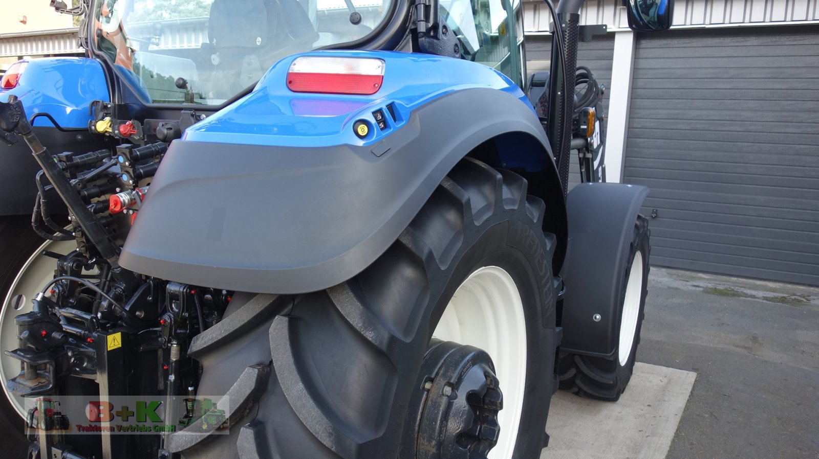 Traktor van het type New Holland T5.120 AutoCommand, Gebrauchtmaschine in Kettenkamp (Foto 15)