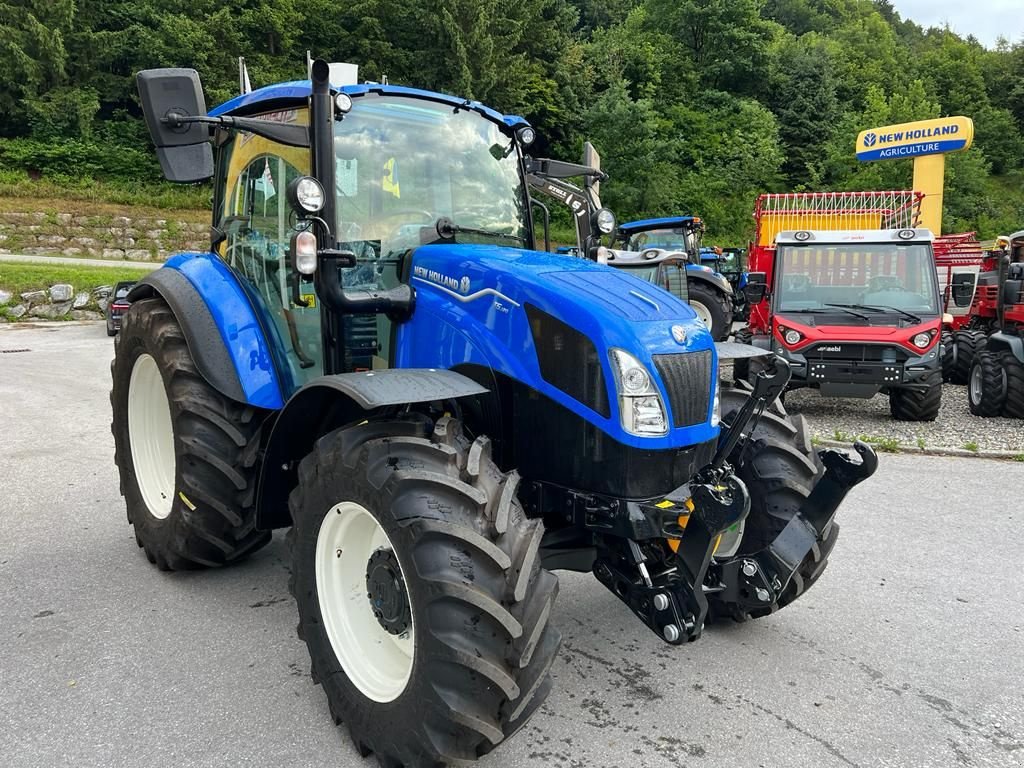 Traktor του τύπου New Holland T5.120 Dual Command, Neumaschine σε Burgkirchen (Φωτογραφία 4)