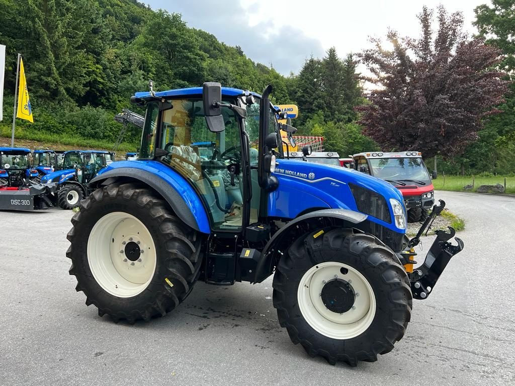 Traktor του τύπου New Holland T5.120 Dual Command, Neumaschine σε Burgkirchen (Φωτογραφία 7)