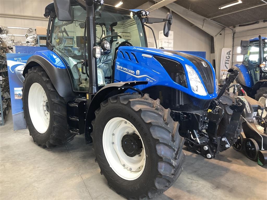 Traktor от тип New Holland T5.120 Dynamic Command Affjedret foraksel, Gebrauchtmaschine в Roskilde (Снимка 1)