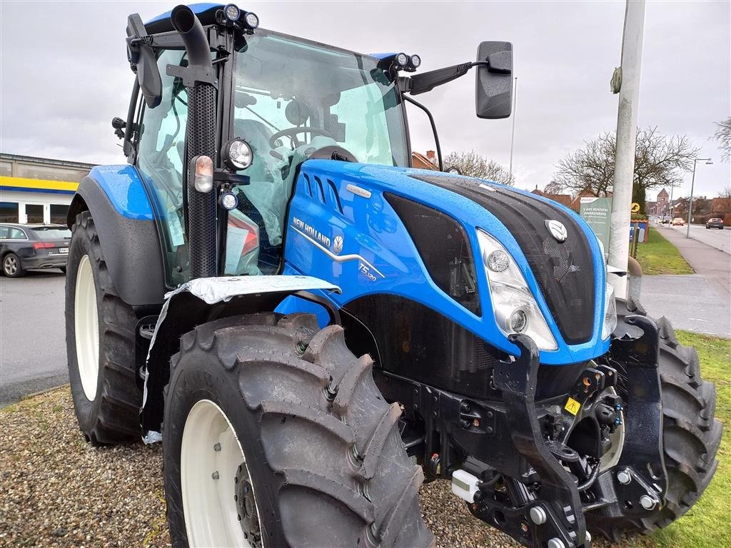 Traktor tip New Holland T5.120 Dynamic Command GPS klar, Gebrauchtmaschine in Maribo (Poză 1)