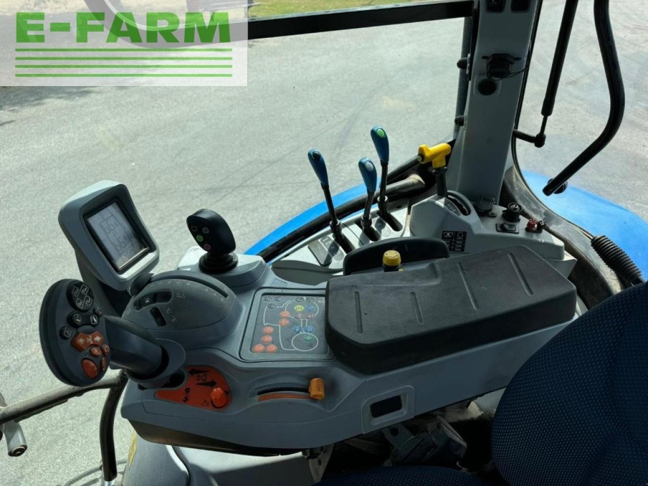 Traktor του τύπου New Holland t5.120 dynamic command, Gebrauchtmaschine σε Ytrac (Φωτογραφία 9)