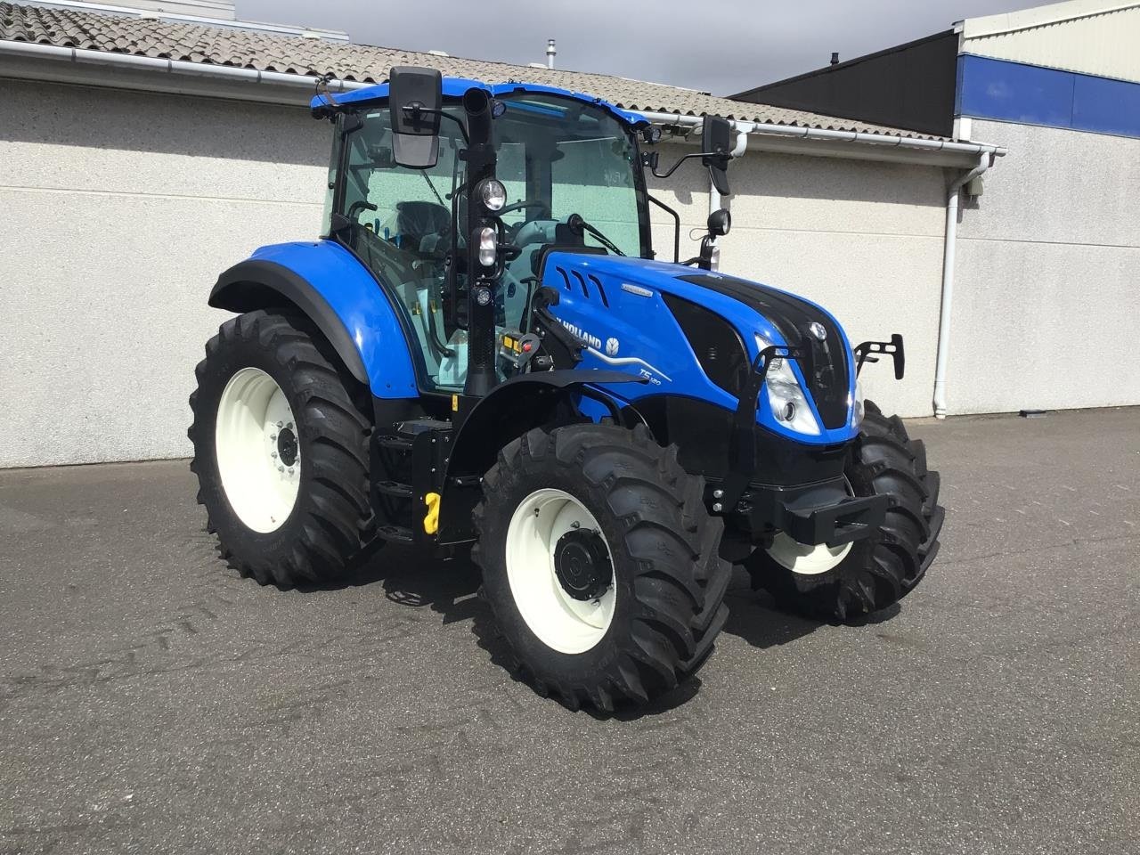 Traktor tip New Holland T5.120 EC Stage V, Gebrauchtmaschine in Viborg (Poză 1)