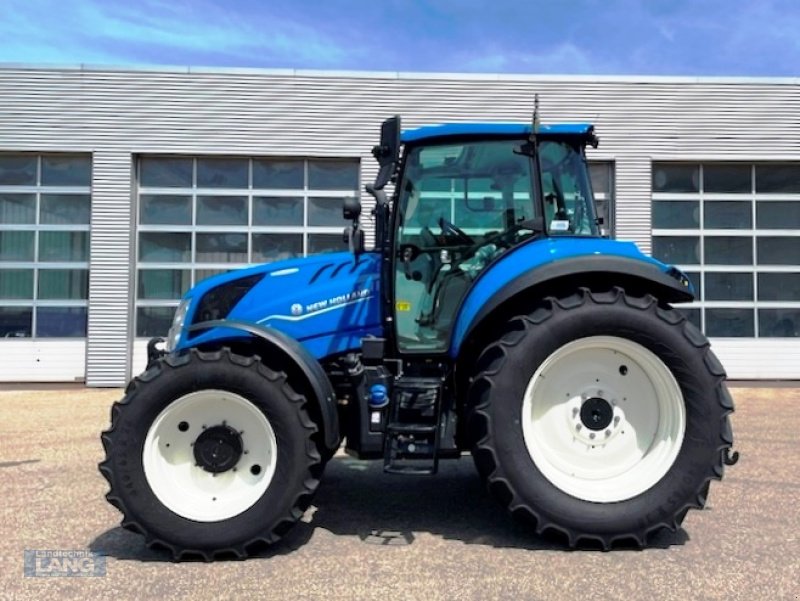 Traktor des Typs New Holland T5.120 EC, Neumaschine in Rottenburg (Bild 2)