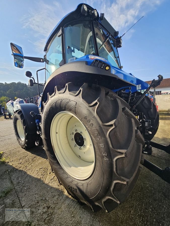 Traktor of the type New Holland T5.120 Electro Command (Stufe V), Gebrauchtmaschine in Erlbach (Picture 4)