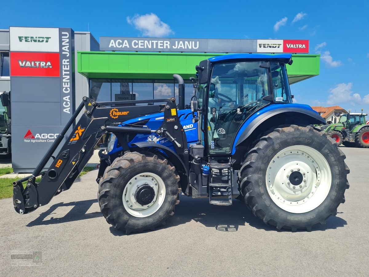 Traktor van het type New Holland T5.120 Electro Command, Gebrauchtmaschine in Gerasdorf (Foto 2)