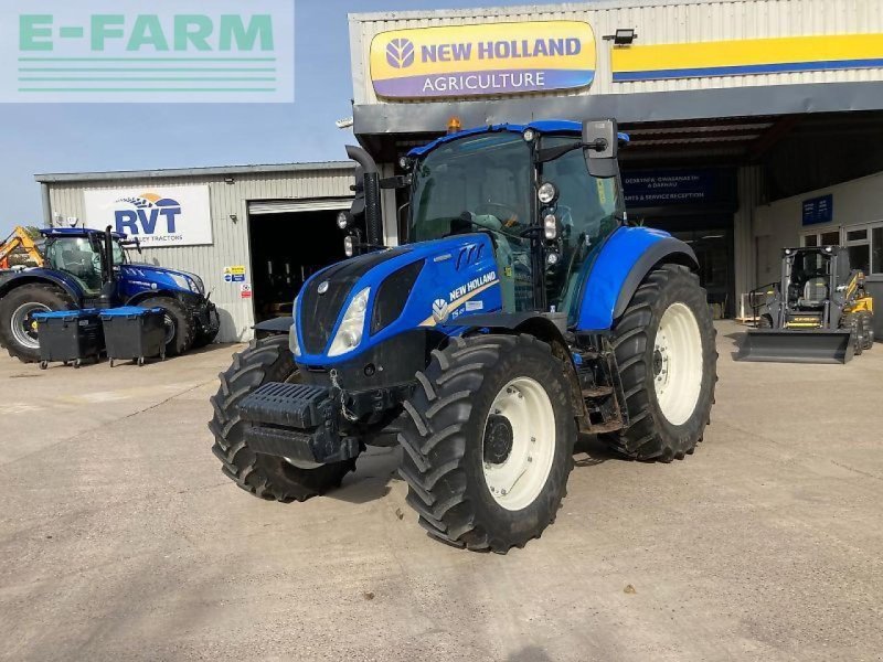 Traktor of the type New Holland t5.120 electro command, Gebrauchtmaschine in SHREWSBURRY (Picture 1)