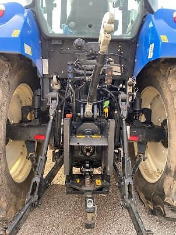 Traktor des Typs New Holland T5.120 ELECTRO COMMAND, Gebrauchtmaschine in Muespach-le-Haut (Bild 8)