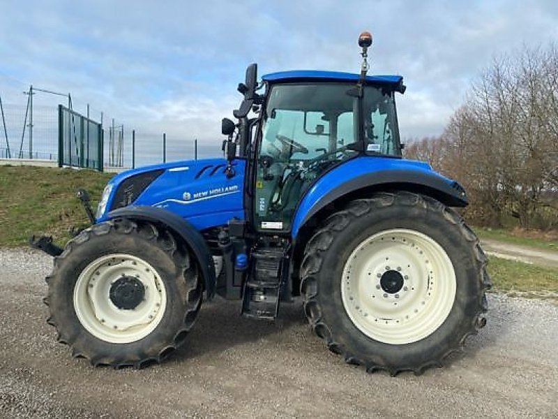 Traktor van het type New Holland T5.120 ELECTRO COMMAND, Gebrauchtmaschine in Muespach-le-Haut (Foto 4)