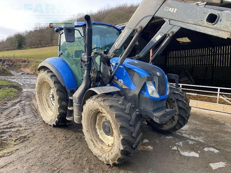 Traktor от тип New Holland t5.120, Gebrauchtmaschine в SHREWSBURRY (Снимка 1)