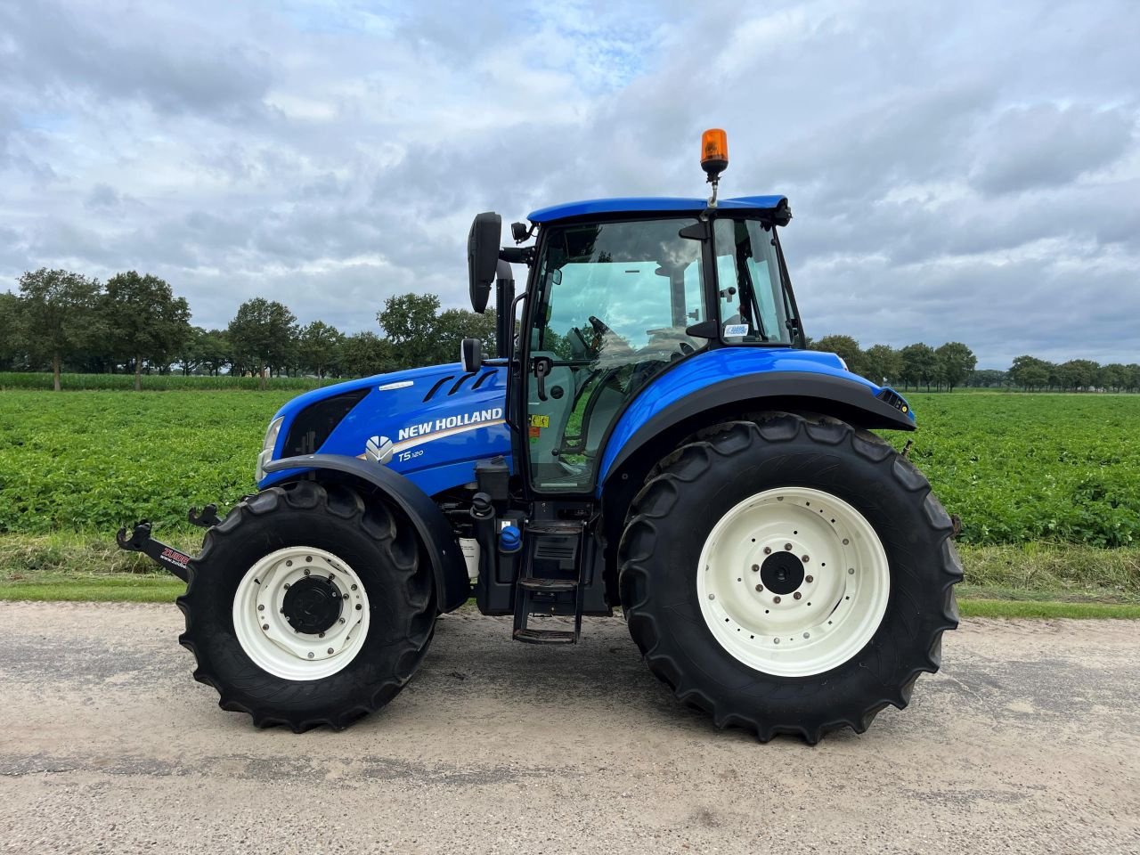 Traktor of the type New Holland T5.120, Gebrauchtmaschine in Someren (Picture 2)