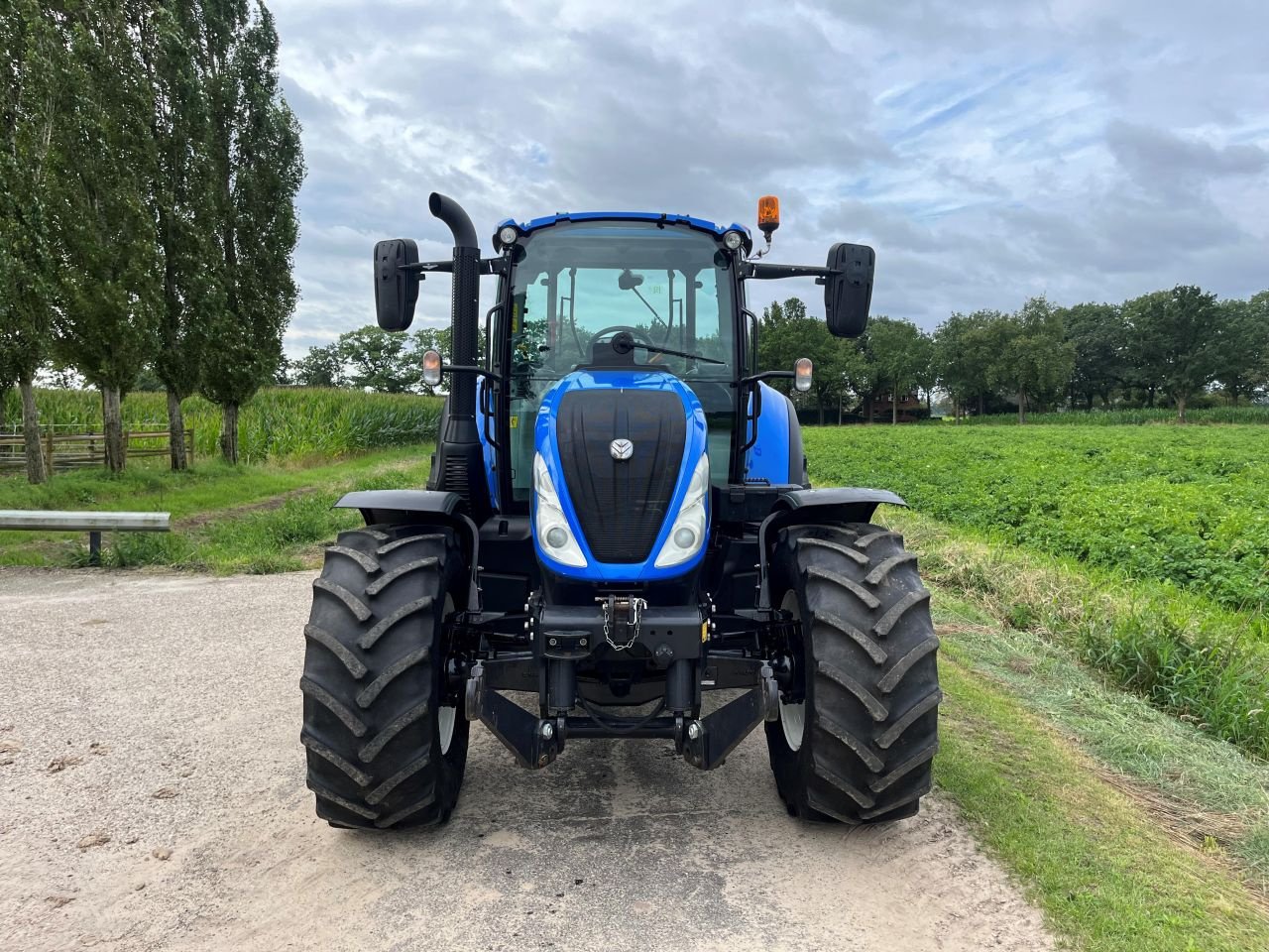 Traktor Türe ait New Holland T5.120, Gebrauchtmaschine içinde Someren (resim 4)