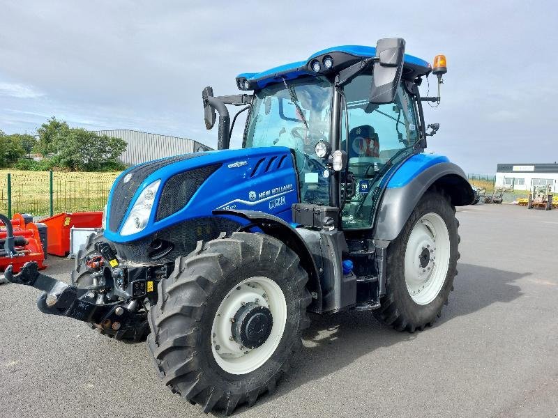 Traktor of the type New Holland T5120AC, Gebrauchtmaschine in CHATEAUBRIANT CEDEX (Picture 3)