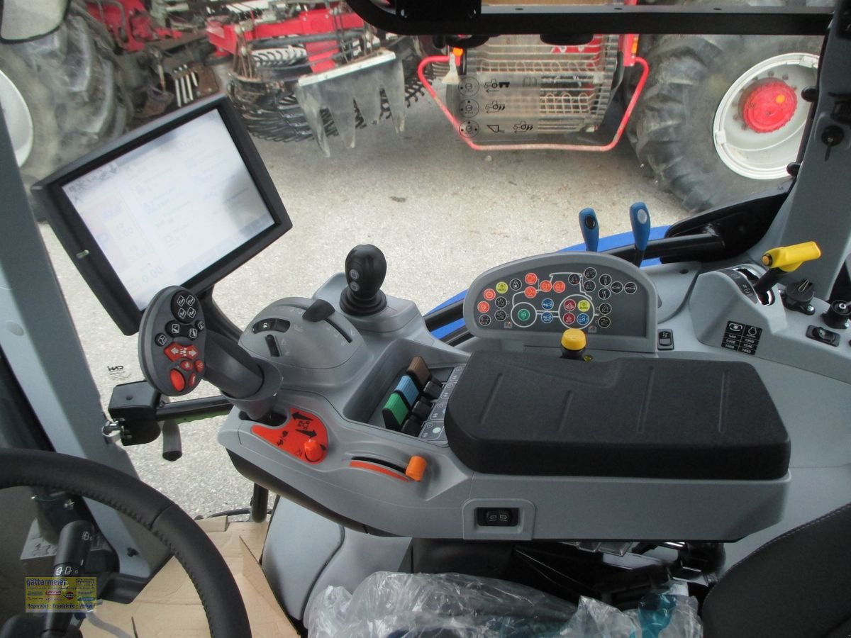 Traktor del tipo New Holland T5.130 AC (Stage V), Neumaschine In Eferding (Immagine 4)