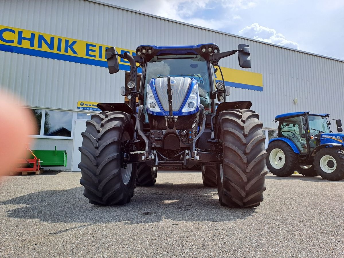 Traktor του τύπου New Holland T5.140 AC (Stage V), Neumaschine σε Burgkirchen (Φωτογραφία 11)