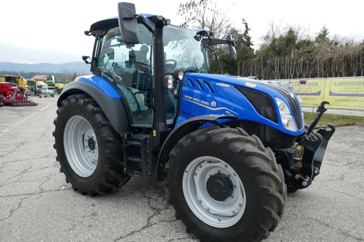 Traktor of the type New Holland T5.140 AC (Stage V), Gebrauchtmaschine in Villach (Picture 2)