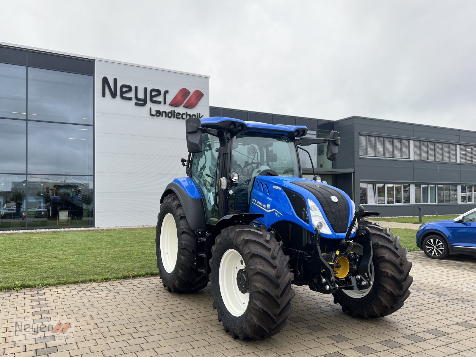 Traktor от тип New Holland T5.140 Auto Command, Neumaschine в Bad Waldsee Mennisweiler (Снимка 1)