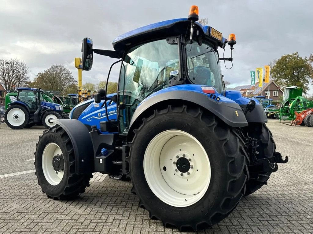 Traktor des Typs New Holland T5.140 Autocommand, Gebrauchtmaschine in BENNEKOM (Bild 11)