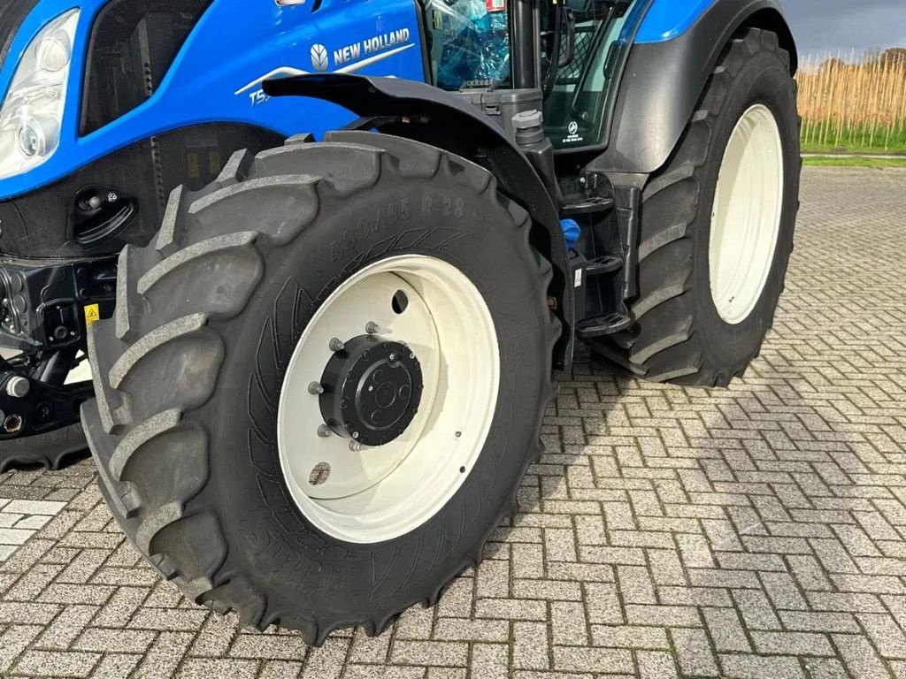 Traktor des Typs New Holland T5.140 Autocommand, Gebrauchtmaschine in BENNEKOM (Bild 10)