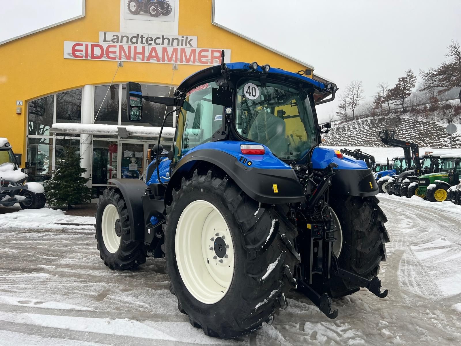 Traktor типа New Holland T5.140 DC/AC, Neumaschine в Burgkirchen (Фотография 4)