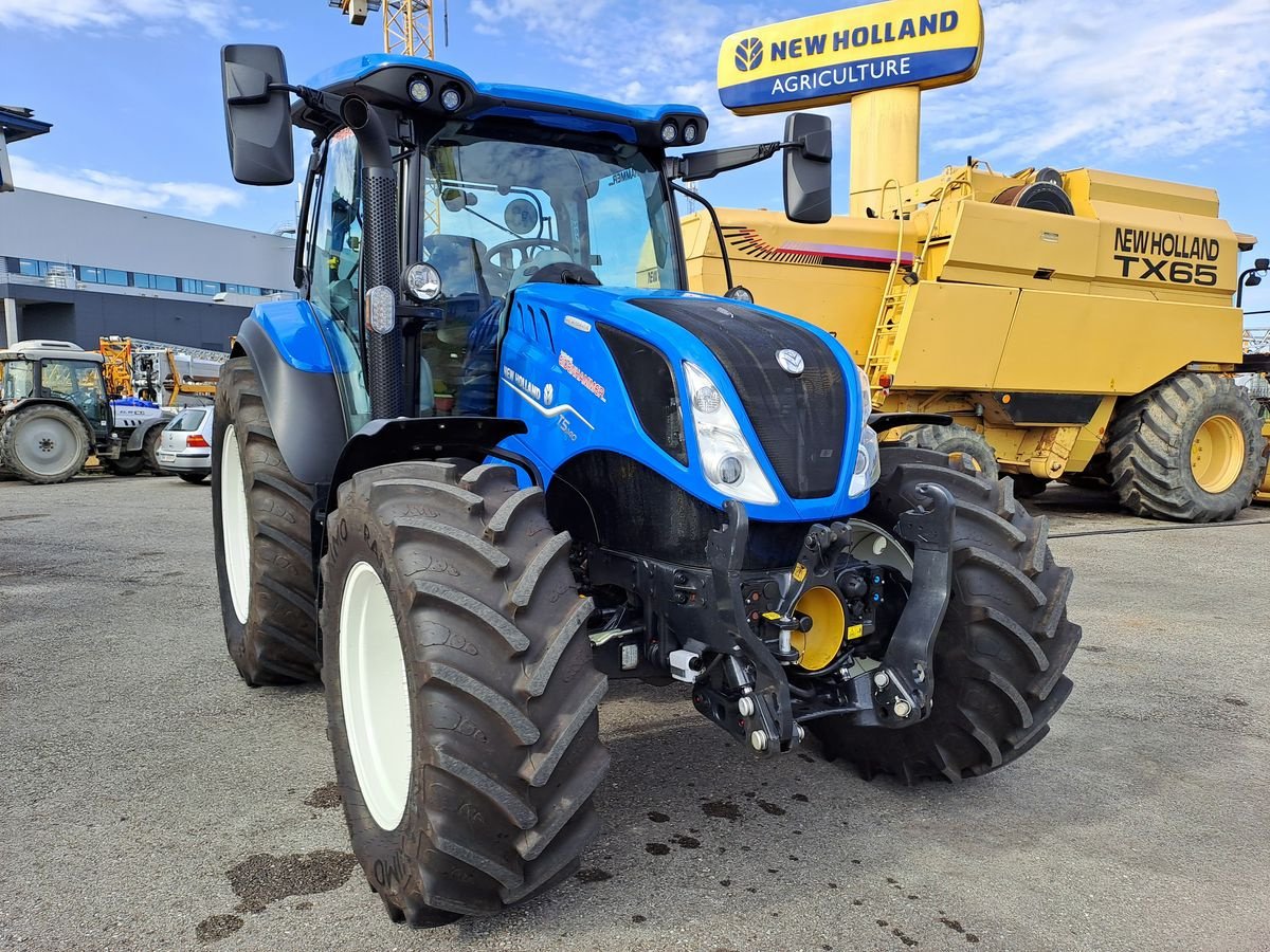 Traktor του τύπου New Holland T5.140 DC (Stage V), Neumaschine σε Burgkirchen (Φωτογραφία 3)