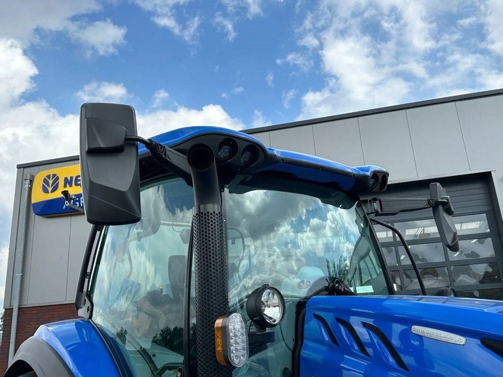 Traktor typu New Holland T5.140 Dynamic command, Gebrauchtmaschine v BENNEKOM (Obrázok 7)