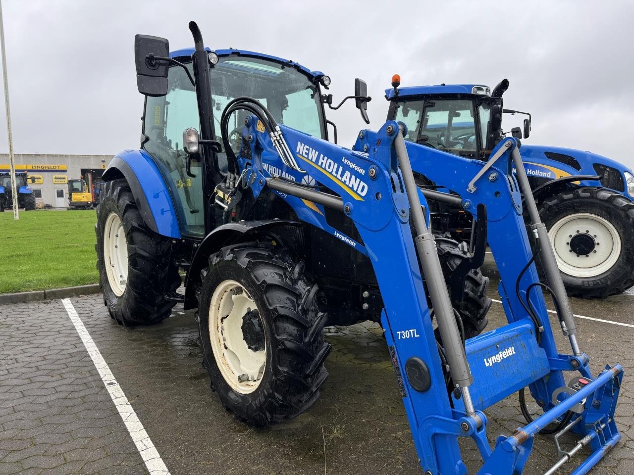 Traktor a típus New Holland T5.75 PS CAB, Gebrauchtmaschine ekkor: Hadsten (Kép 2)