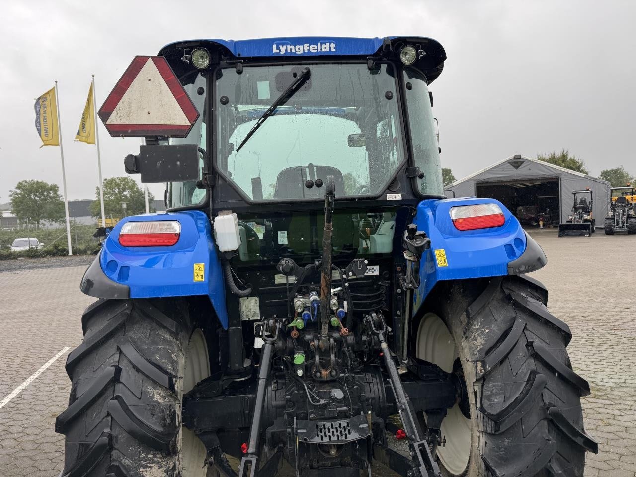 Traktor typu New Holland T5.75 PS CAB, Gebrauchtmaschine w Hadsten (Zdjęcie 3)