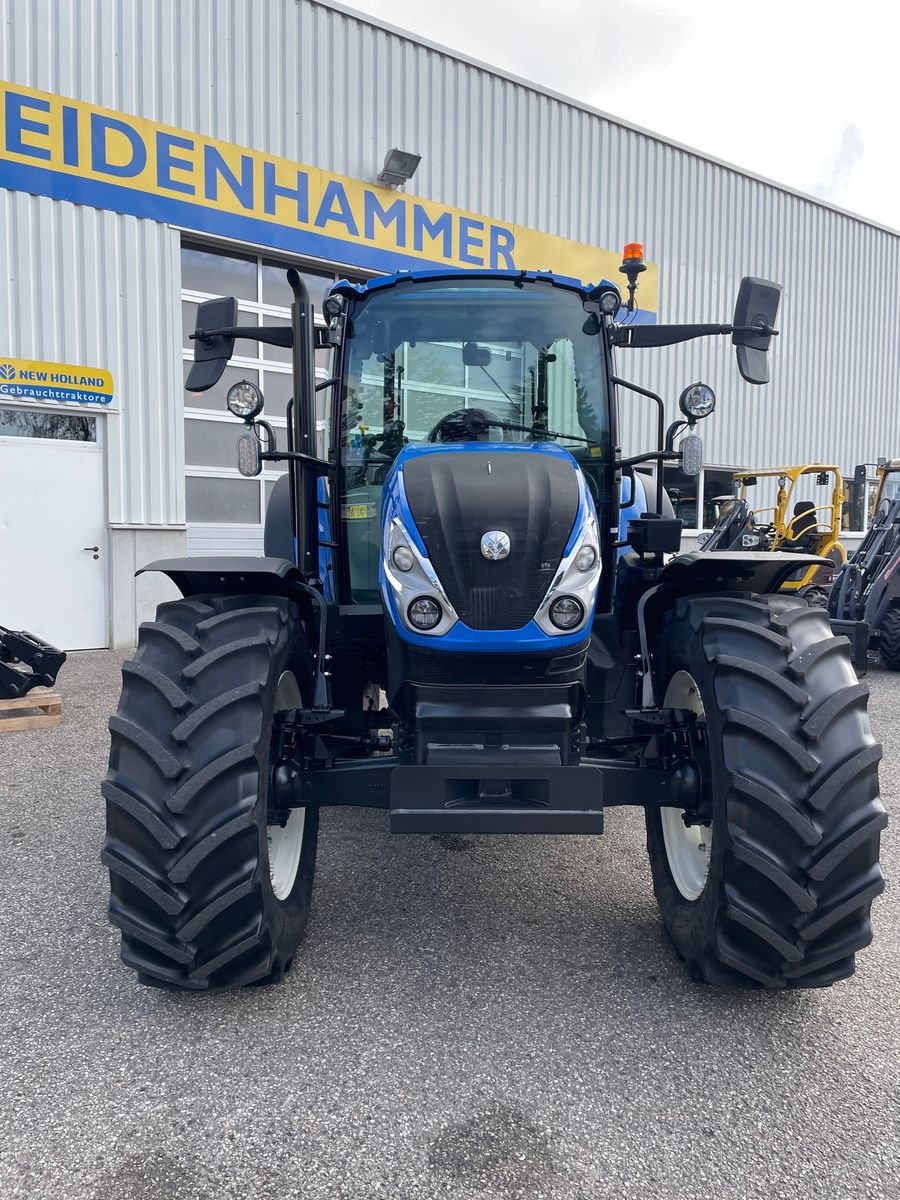 Traktor van het type New Holland T5.90 Dual Command NEW, Neumaschine in Burgkirchen (Foto 9)