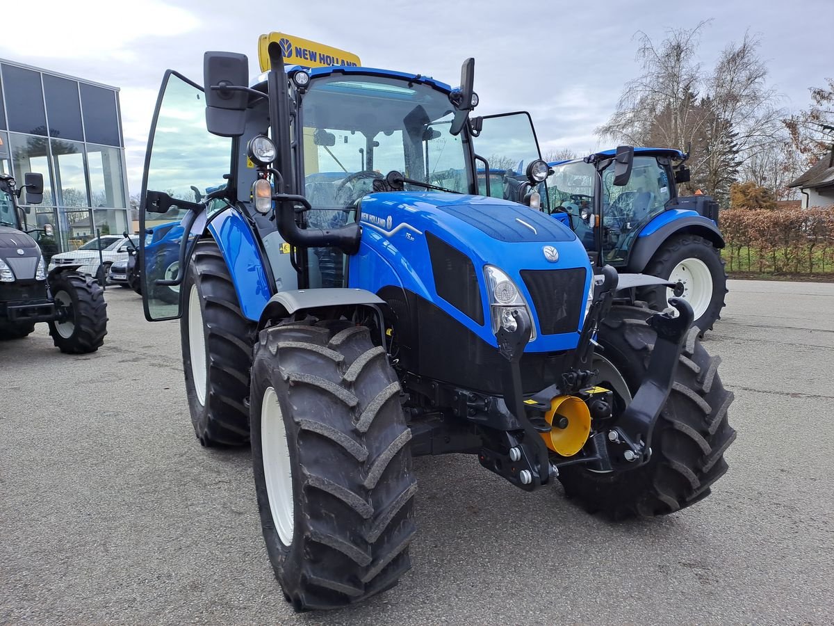 Traktor van het type New Holland T5.90 Dual Command, Neumaschine in Burgkirchen (Foto 3)