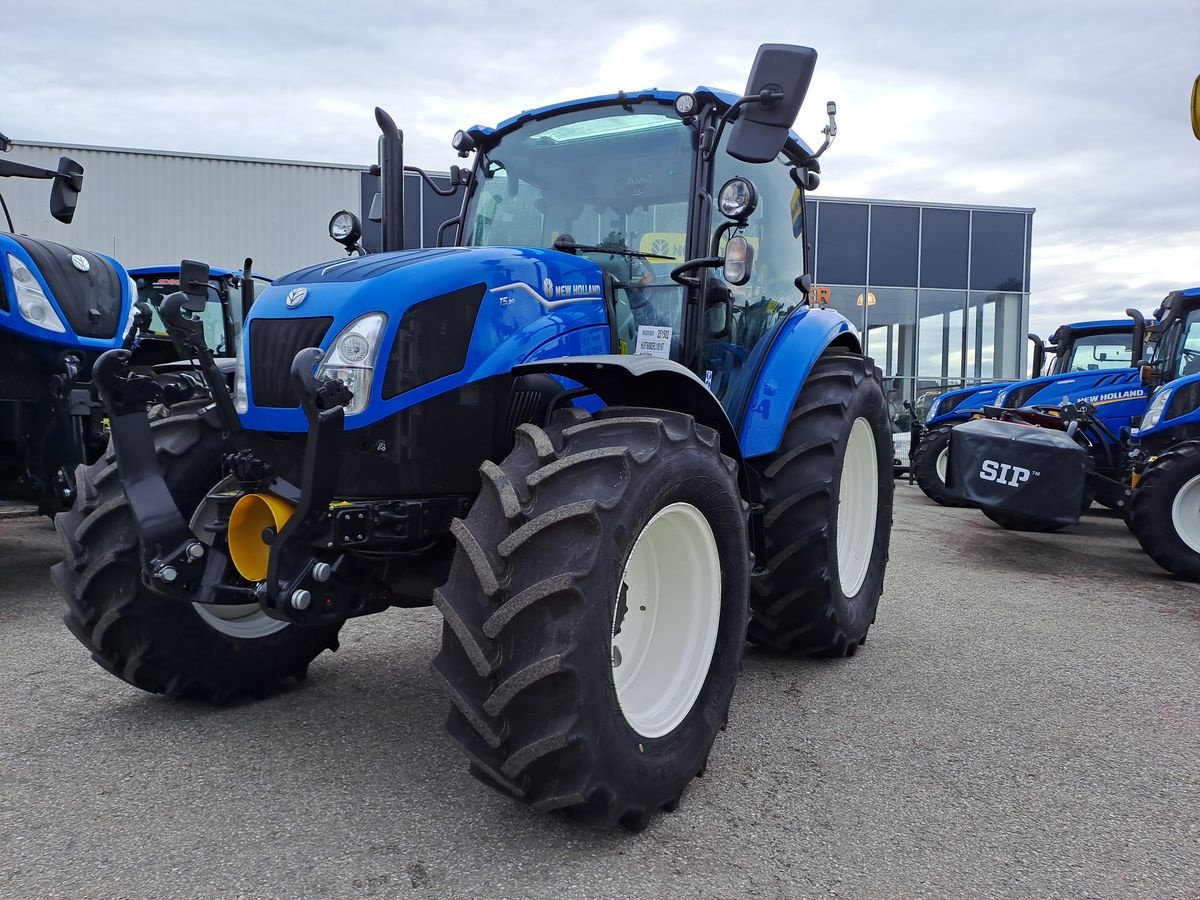 Traktor van het type New Holland T5.90 Dual Command, Neumaschine in Burgkirchen (Foto 13)