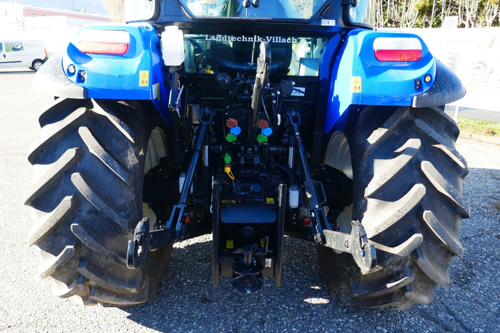 Traktor des Typs New Holland T5.90 Dual Command, Neumaschine in Villach (Bild 7)