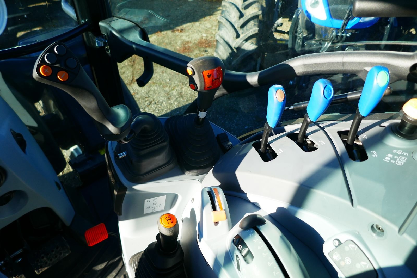 Traktor типа New Holland T5.90 Powershuttle, Gebrauchtmaschine в Villach (Фотография 5)