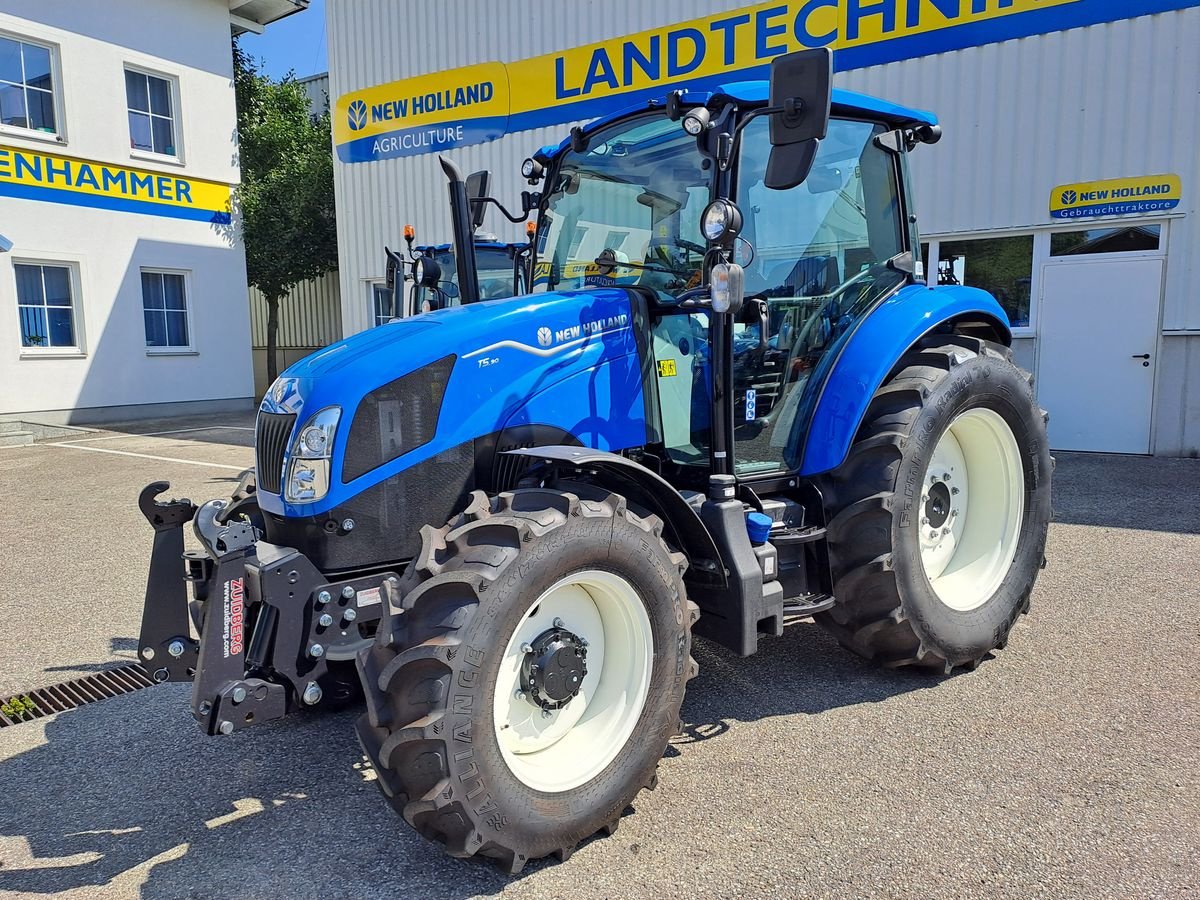 Traktor du type New Holland T5.90, Neumaschine en Burgkirchen (Photo 2)