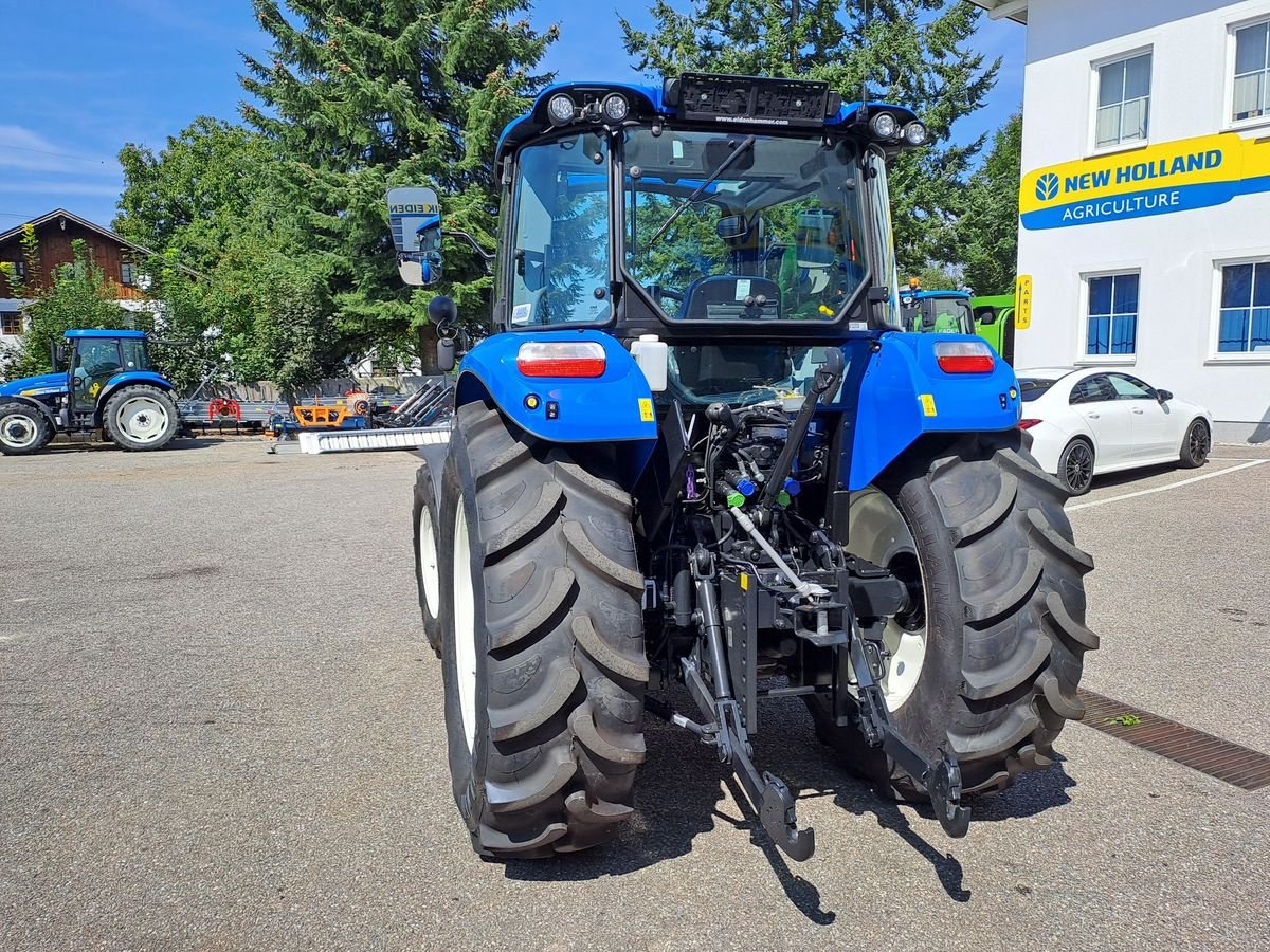 Traktor des Typs New Holland T5.90, Neumaschine in Burgkirchen (Bild 5)