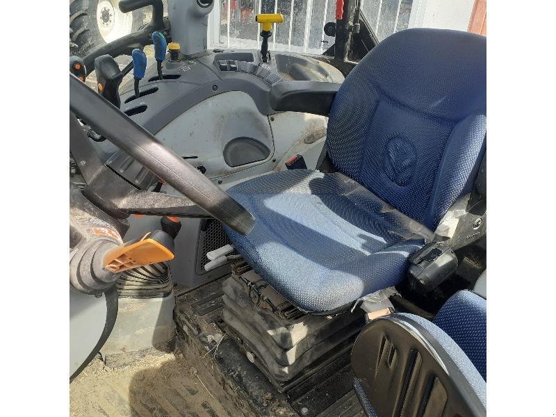 Traktor tipa New Holland T5.90, Gebrauchtmaschine u HERLIN LE SEC (Slika 5)