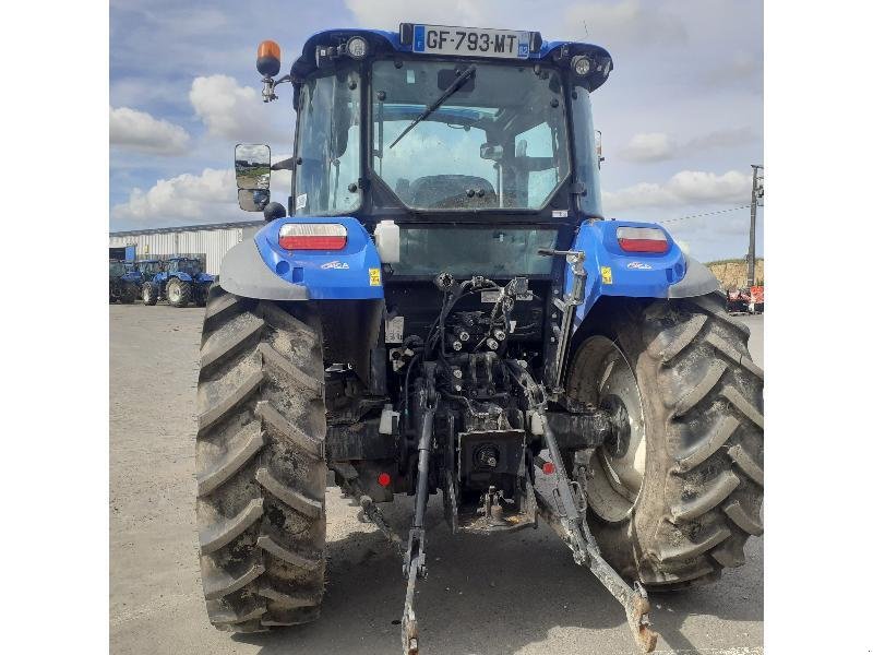 Traktor tip New Holland T5.90, Gebrauchtmaschine in HERLIN LE SEC (Poză 4)