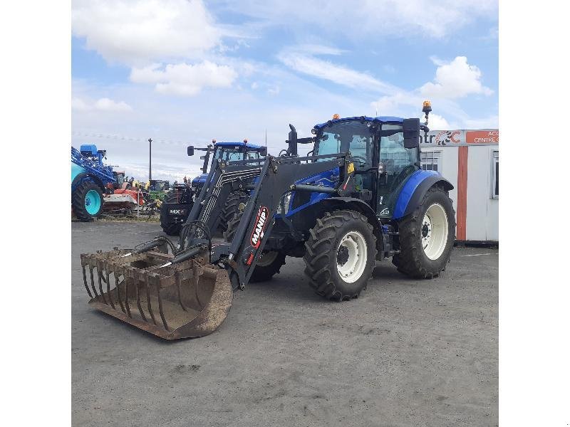 Traktor du type New Holland T5.90, Gebrauchtmaschine en HERLIN LE SEC (Photo 2)