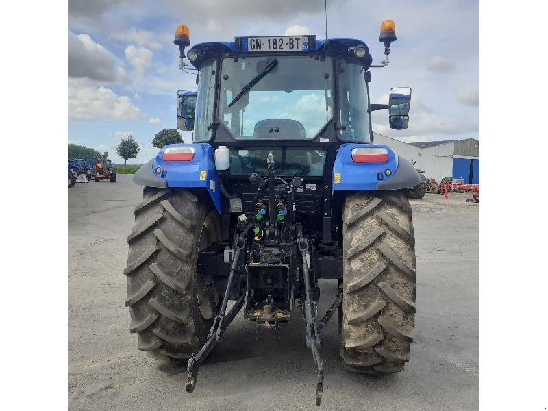 Traktor typu New Holland T5.90, Gebrauchtmaschine w HERLIN LE SEC (Zdjęcie 4)