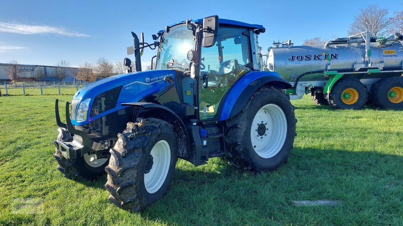 Traktor του τύπου New Holland T5.90, Neumaschine σε Buch am Wald (Φωτογραφία 1)