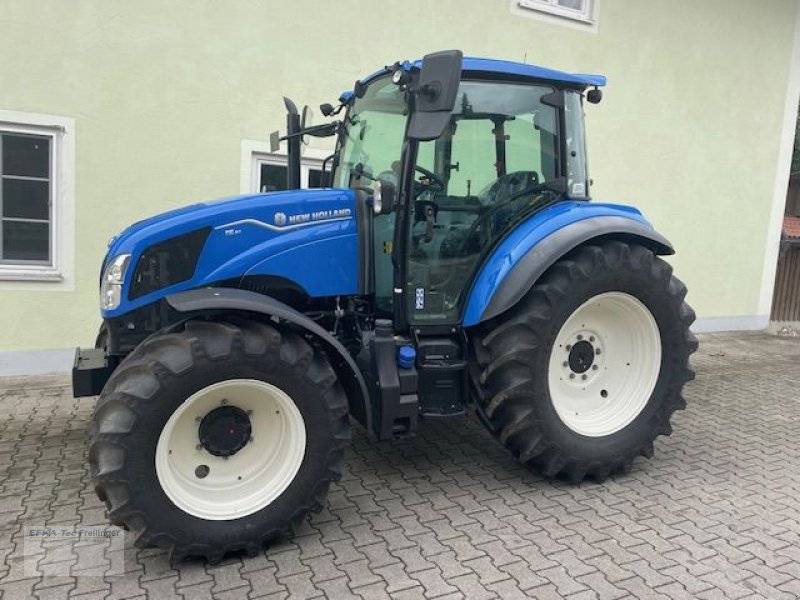 Traktor of the type New Holland T5.90, Neumaschine in Obing (Picture 1)