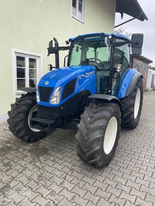 Traktor van het type New Holland T5.90, Neumaschine in Obing (Foto 2)