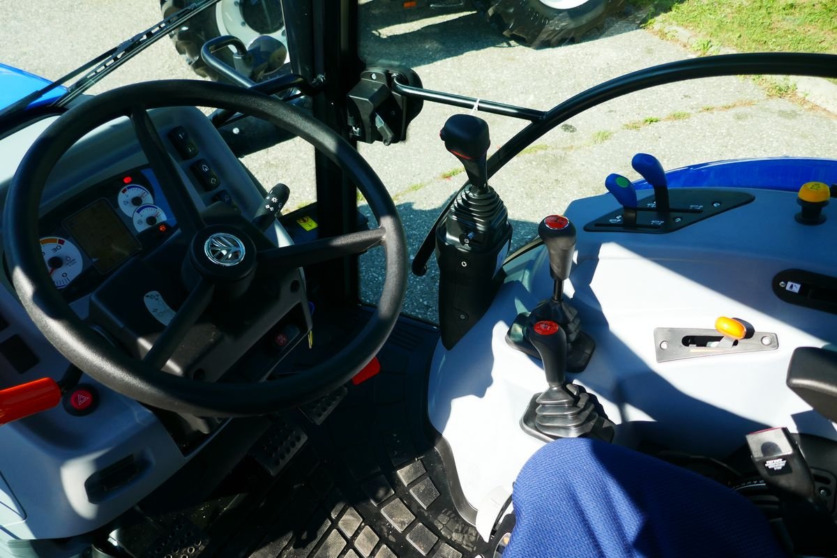 Traktor от тип New Holland T5.90S Powershuttle, Gebrauchtmaschine в Villach (Снимка 4)