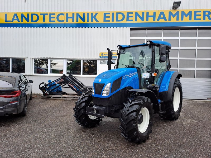 Traktor van het type New Holland T5.90S Synchro Shuttle, Neumaschine in Burgkirchen (Foto 1)