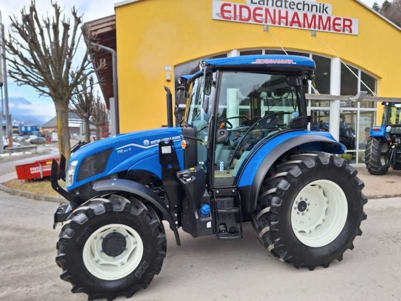 Traktor of the type New Holland T5.90S, Neumaschine in Burgkirchen (Picture 1)