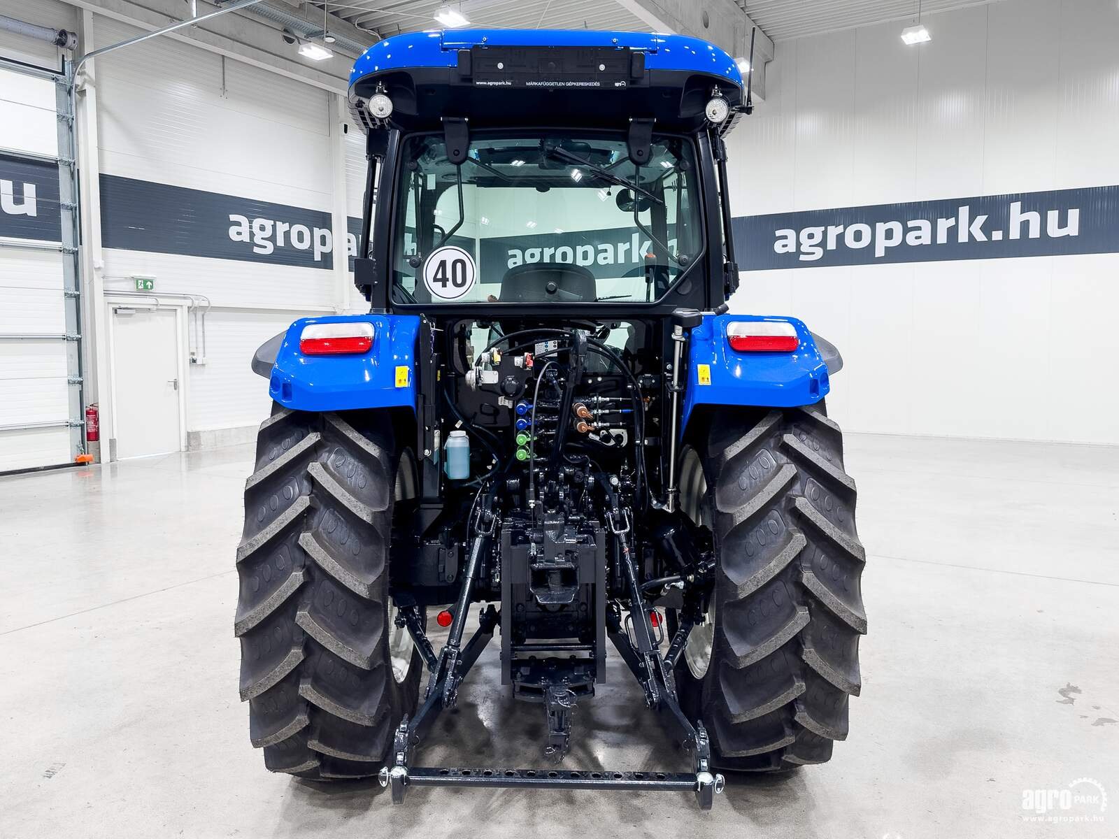 Traktor van het type New Holland T5.90S, Gebrauchtmaschine in Csengele (Foto 5)