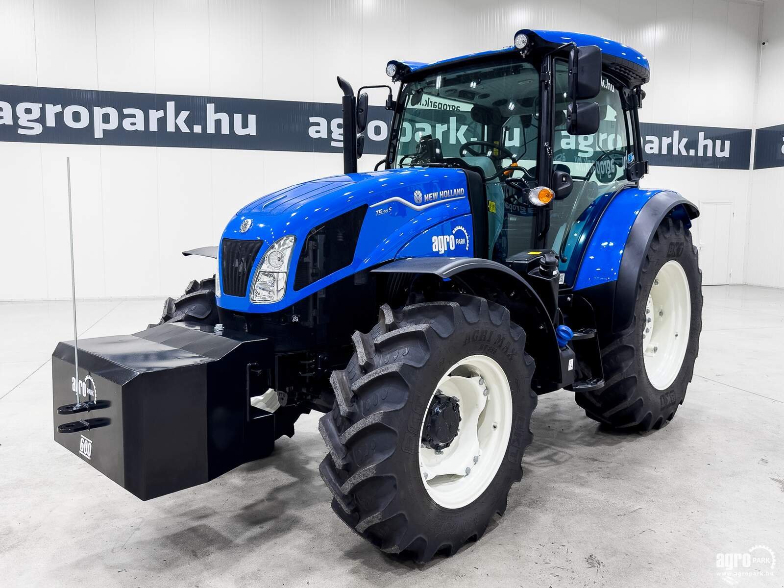 Traktor Türe ait New Holland T5.90S, Gebrauchtmaschine içinde Csengele (resim 1)