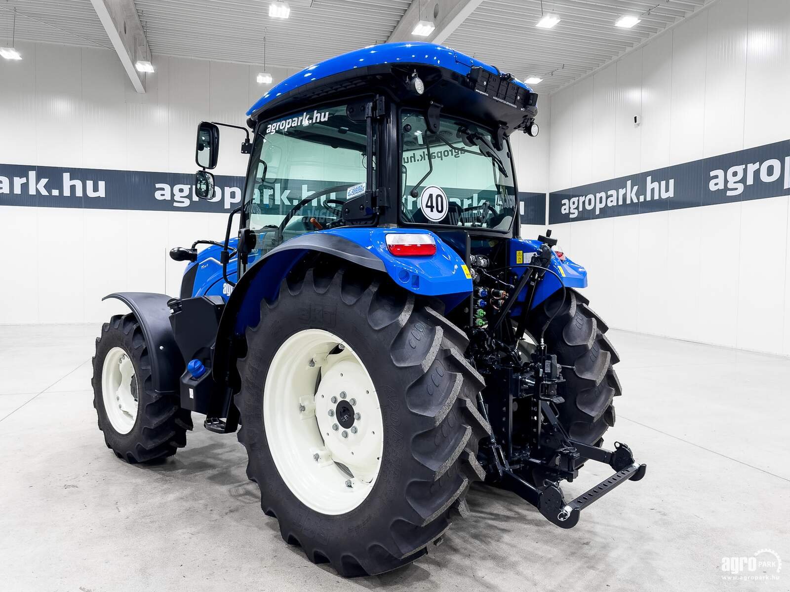 Traktor del tipo New Holland T5.90S, Gebrauchtmaschine en Csengele (Imagen 4)